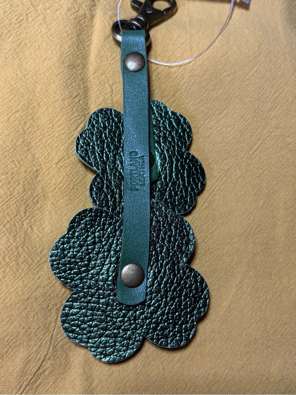 PLG—Green Double Four Leaf Clover-Leather Keychain-Purse Charm/Flair